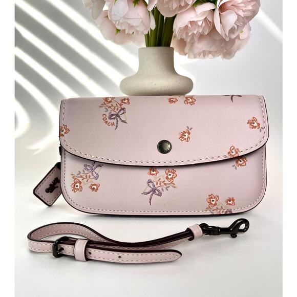 Coach 1941 Floral Bow Print Wristlet in Ice Pink - Picture 8 of 8